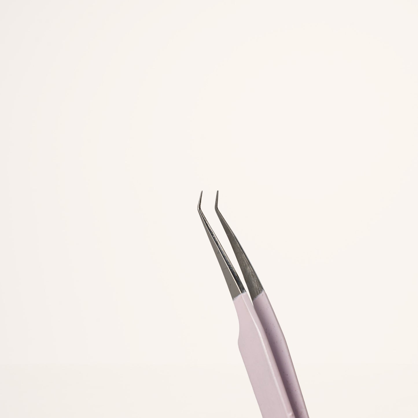 angled volume tweezers