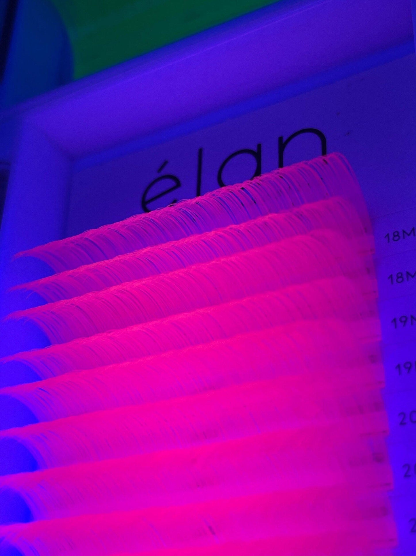 UV NEON 0.05 cashmere mink lashes