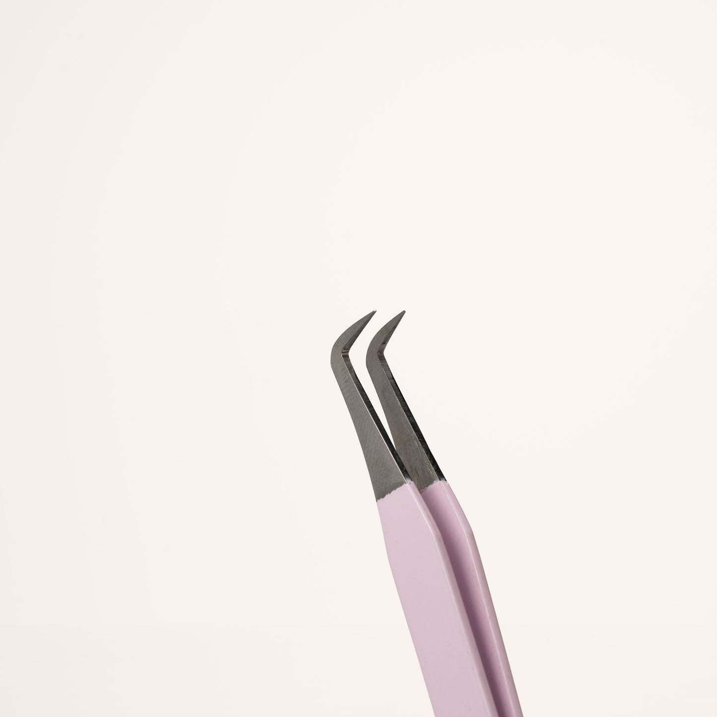 90 degree volume tweezers