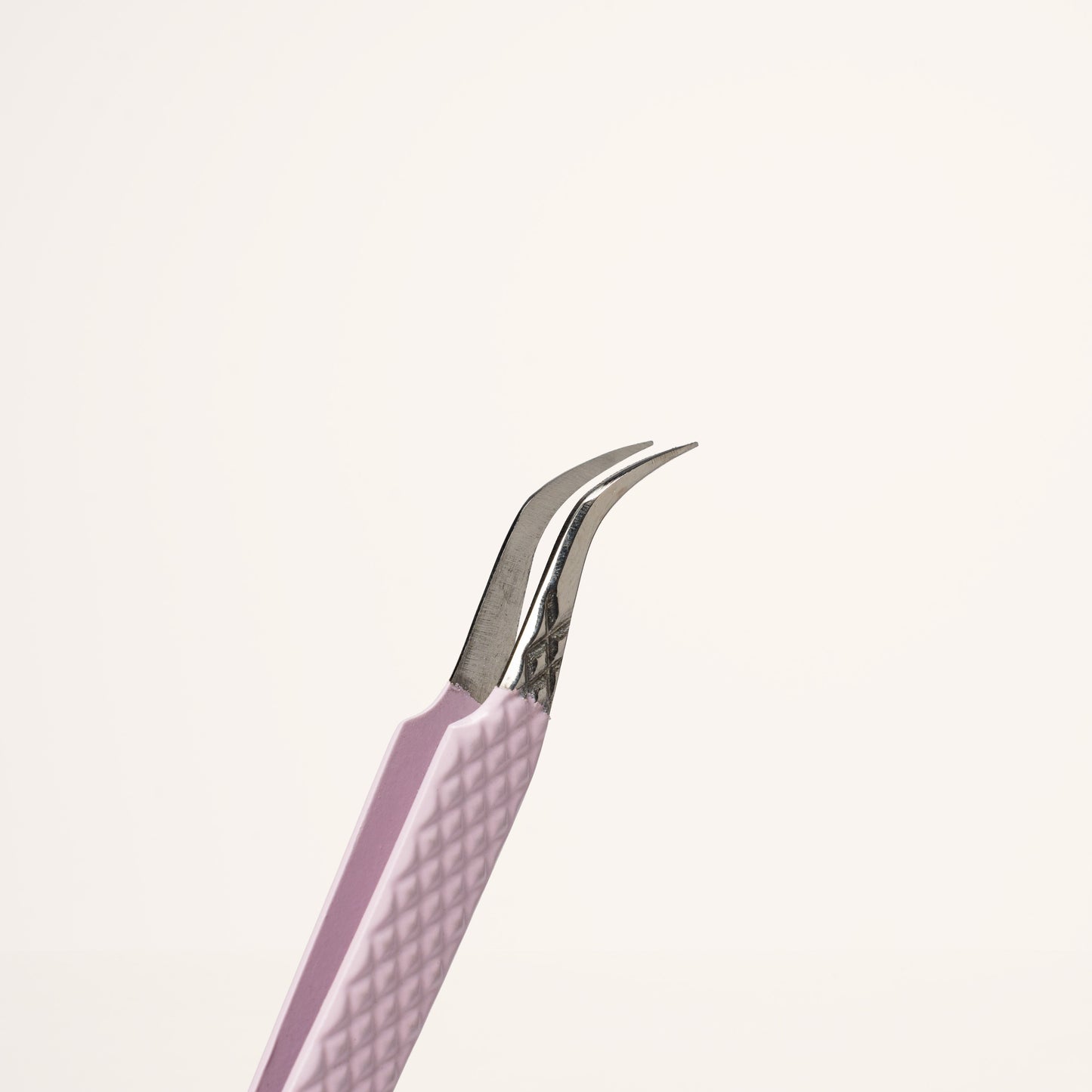 J volume e05 tweezer